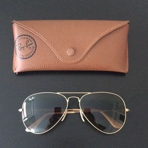 RAYBAN AVIATOR SUNGLASSES LIKE NEW